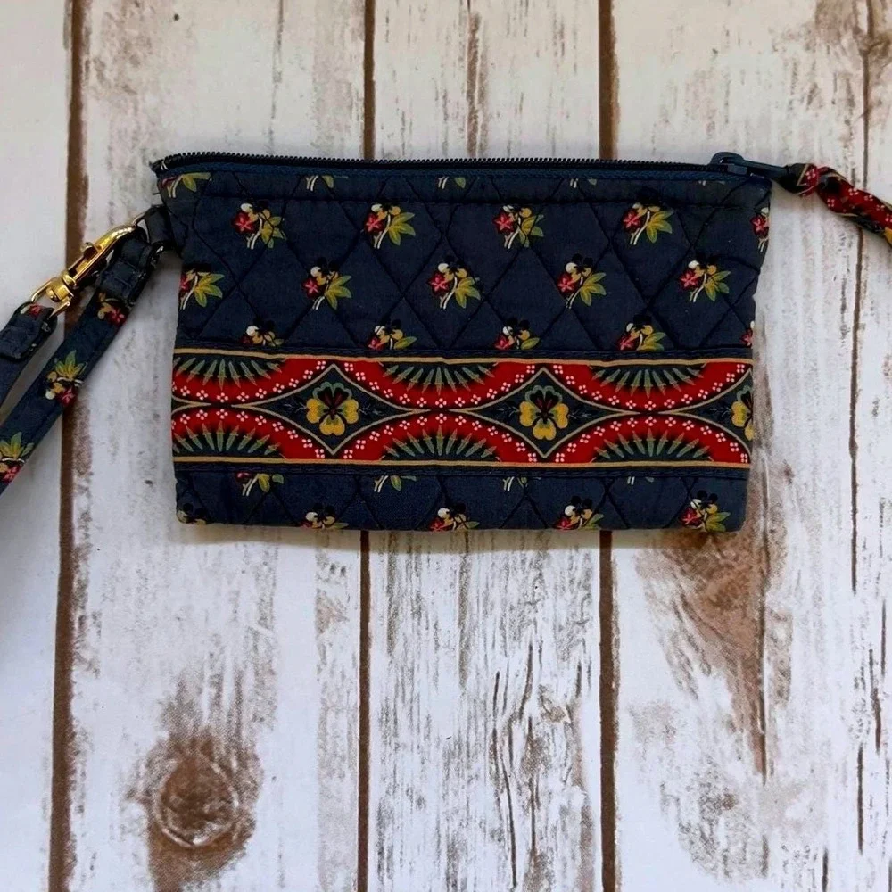 Vera Bradley Wristlet Navy Blue Floral‎ Quilted Cotton Pouch OS